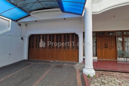 Jual Rumah 2 Lantai Bagus Siap Huni di Pondok Bambu Jakarta Timur Dekat Tiptop Supermarket