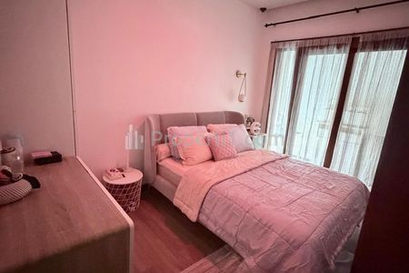 Jual Rumah di Pondok Indah, Jakarta Selatan - 3 Kamar Tidur, Furnished & Ada Kolam Renang