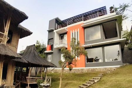 Jual Villa Modern Industrial dengan Roof Top View Pegunungan Dekat Agro Wisata Kebun Stroberi Resort Pemandian Air Panas di Rancabali Soreang Bandung