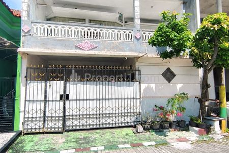 Dijual Murah Rumah 2 Lantai Siap Huni di Perum Kebraon Surabaya