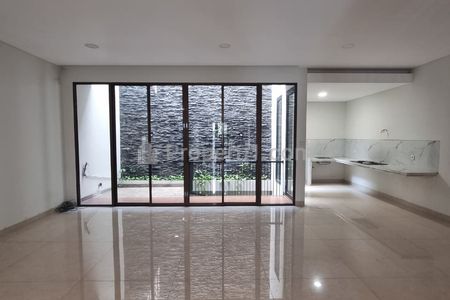 Jual Rumah di Pondok Indah, Jakarta Selatan - 3 Kamar Tidur & Hadap Utara