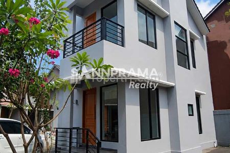 Dijual Rumah 2 Lantai Murah Siap Huni dekat Tol di Pancoran Mas Depok