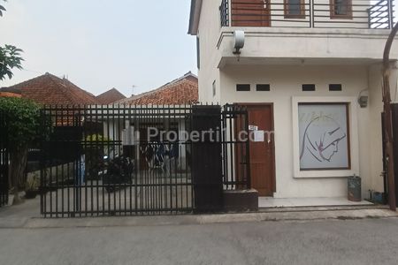 Jual Rumah Bonus Salon Kost-Kostan di Area Batununggal Dekat Telkom dan Area Ramai Bandung - Murah Luas