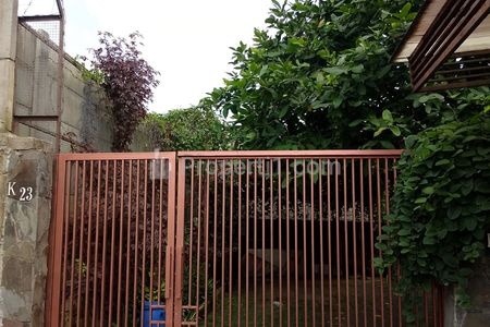 Dijual Cepat Rumah Tinggal Asri Aman Nyaman Tenang Daerah Perkotaan Jakarta Barat, Kembangan - Dekat Perbatasan Jakarta Selatan dan Tangerang Selatan