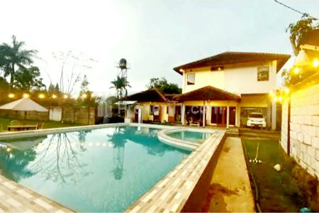 Jual Cepat Villa 2 Lantai Balkon, Private Pool, View Gunung Mas Puncak, Lokasi di Bogor, Cisarua, Tugu Selatan, Jl Pangrango, LT 3000m2 / LB 200m2 SHM