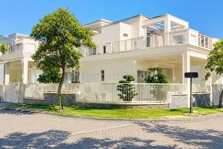 Dijual Rumah Siap Huni Model Hook di Wisata Bukit Mas WIyung Surabaya Barat