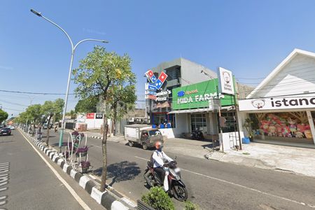 Dijual Cepat Gudang dan Showroom Jl Kartini Pusat Kota Gresik Strategis