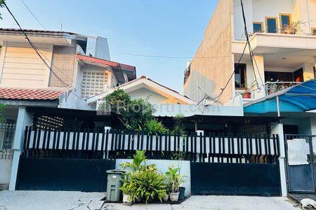 Jual Rumah Daerah Kartika Alam Pondok Indah Jakarta Selatan