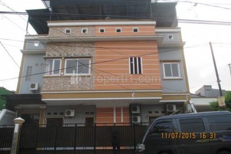 Sewa Kost Mewah Exclusive di Utan Kayu Jakarta Timur - Pria / Wanita / Suami Istri - Orange Kemuning Homestay - Bangunan Baru