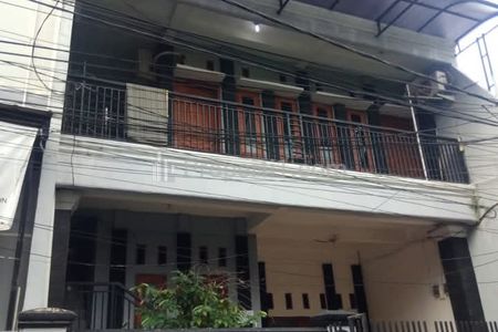 Jual Rumah 3 Lantai dan 14 Kamar Kostan di Rawamangun Jakarta Timur Dekat ke UNJ