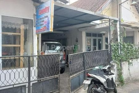 Dijual Rumah Lama di Dinoyo Malang dekat Kampus UB, Polinema dan McD UB