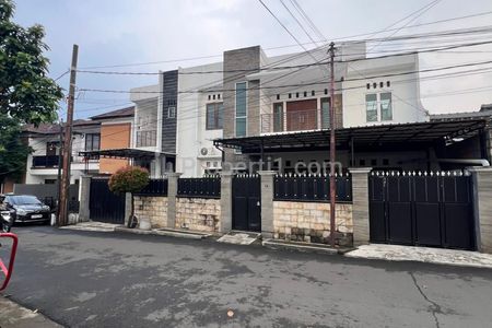 Disewakan Rumah 2 Lantai Besar dan Luas di Beji Depok