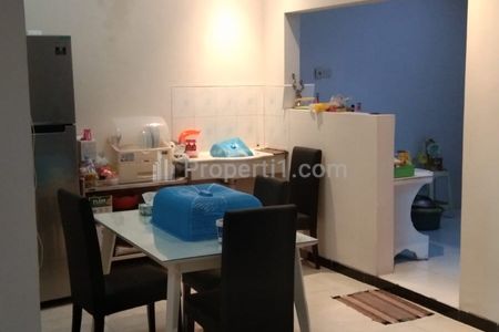Dijual Rumah Babatan Wiyung Surabaya Barat Dimensi 9x15 SHM Carport 2 Mobil