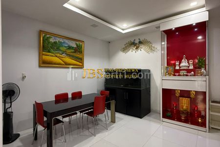 Jual Rumah 2,5 Tingkat Full Furnished di Komplek Evergreen Jalan Amal (Ringroad) Medan