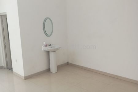 Dijual Rumah Babatan Wiyung Surabaya Dimensi 9x15 SHM Hadap Utara