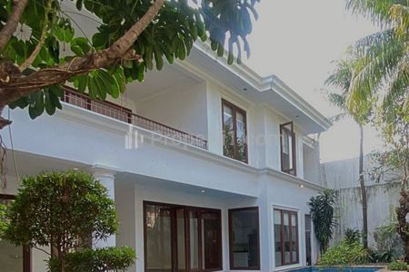 Disewakan Rumah Mewah 5Kt di Area Simprug/Senayan/Kebayoran Baru Jakarta Selatan | SSP714