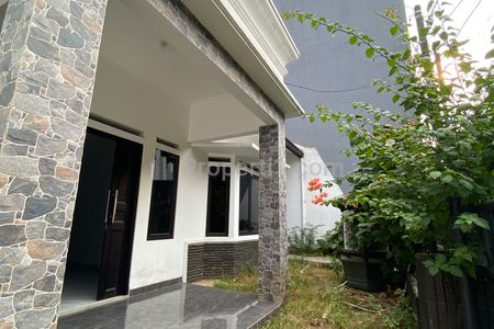 Sewa Townhouse Rumah Baru di Daerah Jatipadang, Jakarta Selatan