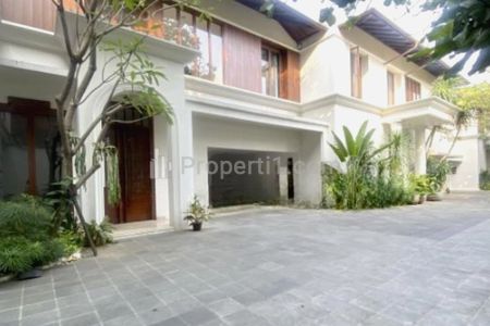 Disewakan Compound House 5 KT di Area Cipete Jakarta Selatan | SSP713