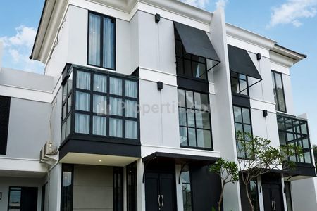 Jual Rumah Baru Gaya Kolonial di Cilandak, Pasar Minggu, Jakarta Selatan