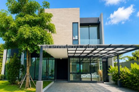 Dijual Rumah Baru Siap Huni Lake View Ada Private Pool di Citraland Utara, Surabaya Barat