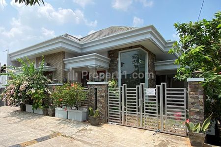 Dijual Rumah Hoek Strategis Perumahan Harapan Jaya Bekasi Utara