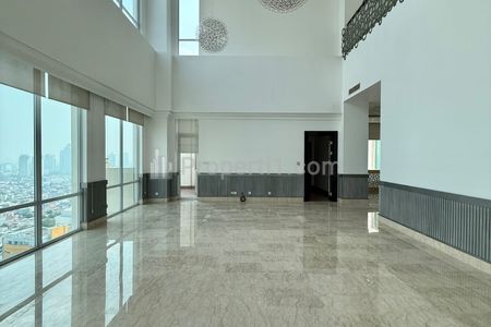 Disewakan Apartemen Penthouse The Pakubuwono Residence 5+1BR 809 m2 Semi Furnished