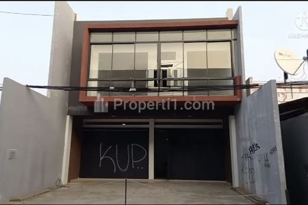 Tampak depan