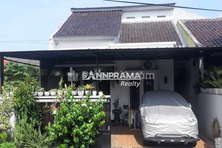 Dijual Rumah di Kavling UI Barat Tanah Baru Depok