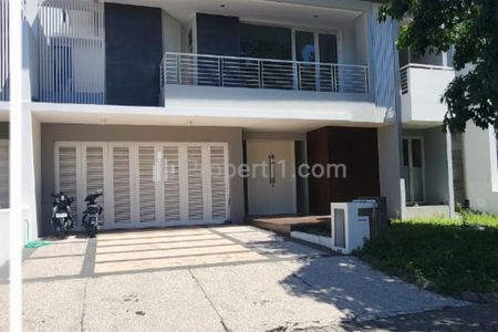 Disewakan Rumah 375 m2 diRoyal Residence Cluster Richmond, Wiyung, Surabaya Barat - Garasi Carport 4 Mobil Luas - Hunian Mewah Dekat Pakuwon Mall, PTC