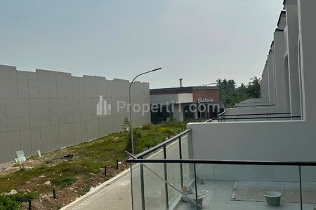 Sewa Rumah PIK 2 Pasadena Brand New 2 Lantai 2KT 2KM Ada Balkon