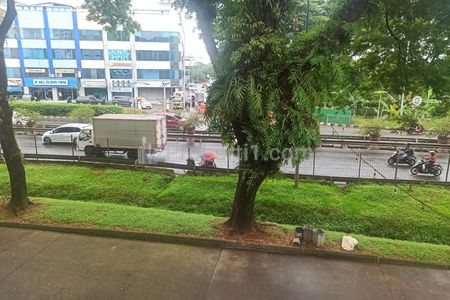 Jual Ruko + KOST 8 Kamar Tidur PALAIS DE EUROPE 4 Lantai Lippo Karawaci Tangerang