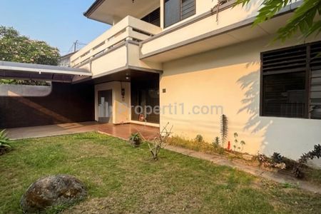 Jual Rumah di Kebayoran Lama 6 Bedroom