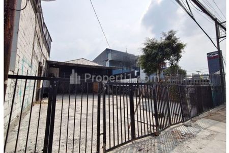 Disewakan Gudang Ex Showroom Siap Pakai di Jatiwaringin