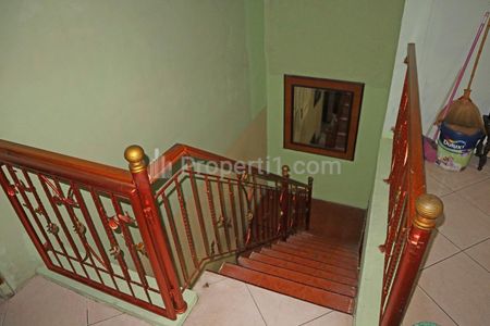 Jual Rumah 2 Lantai Hook di Lenteng Agung, Jagakarsa, Jakarta Selatan