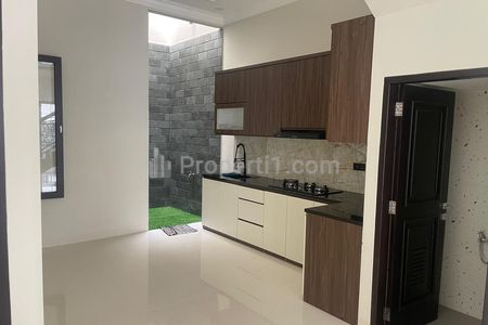 Jual Brand New House di Area Pondok Bambu, Duren Sawit, Jakarta Timur