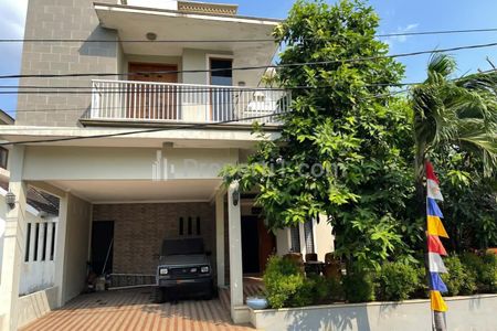 Dijual Rumah 3 Lantai Siap Huni di Harapan Indah Cluster Harmoni Bekasi