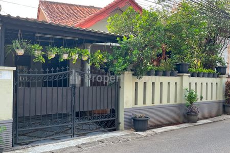 Dijual Rumah Bagus Jual Butuh di Limo Depok