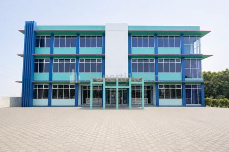 Jual Gedung di Jalan Raya Serang, Pinggir Jalan Raya, 3 Lantai, Harga Murah