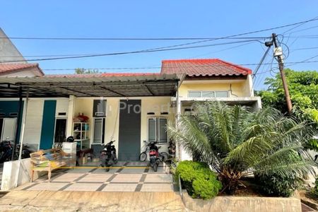 Dijual Rumah Hoek di Mampang, Pancoran Mas, Depok