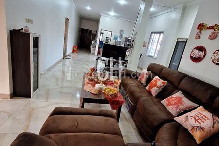 Dijual Rumah di Duri Kepa, Jakarta Barat – Luas Tanah 404 m², Luas Bangunan 630 m²