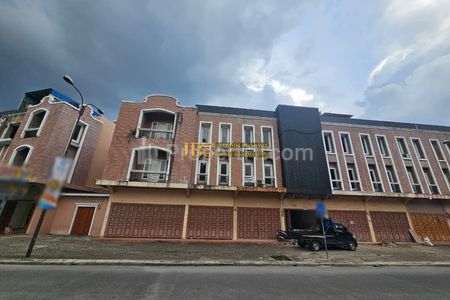 Dijual/Disewakan Ruko Kondisi Kosong di Komplek Medan Resort City Jalan Merci Raya
