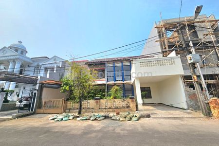 Dijual/Disewakan Cepat Rumah Full Renovasi di Harapan Indah Regency Bekasi