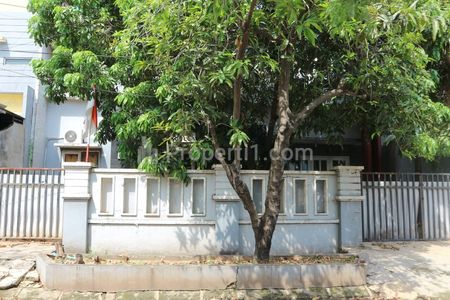 Dijual Rumah Posisi Hook dengan Area Bebas Banjir di Taman Harapan Baru Bekasi