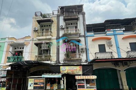 Dijual Murah Ruko 3 Setengah Lantai di Villa Pekayon Dekat Grand Galaxy City Kamala Lagoon dan Pakuwon