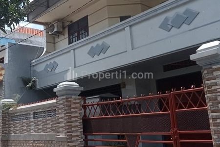 Dijual Rumah Jalan Simokerto Surabaya LT 175m2 SHM