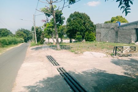 Dijual Tanah Datar 5 Tumbak Pinggir Jalan Desa Pakuhaji Bandung Barat