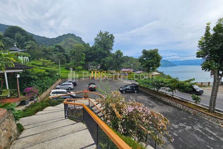 Dijual Cafe & Restoran dengan View Danau Toba Lokasi di Jalan Lintas Prapat