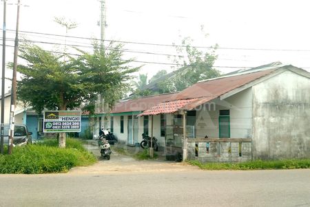 Jual Cepat Rumah Bonus Tanah Luas Jalan Utama Tengah Kota