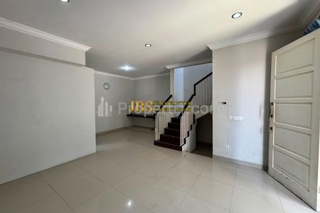 Jual Rumah 2 Tingkat Siap Huni Standart Developer di Komplek Citraland Gama City Cluster Pasadena