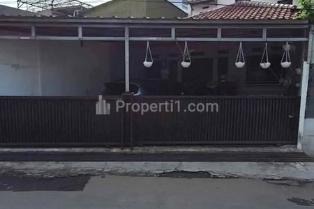 Jual Rumah Modern Tropis 4 Kamar Tidur 3 Kamar Mandi Carport Dekat Alun-alun & Kawasan Bisnis Perkantoran Asia Afrika di Sayap Jl. Dalem Kaum Bandung
